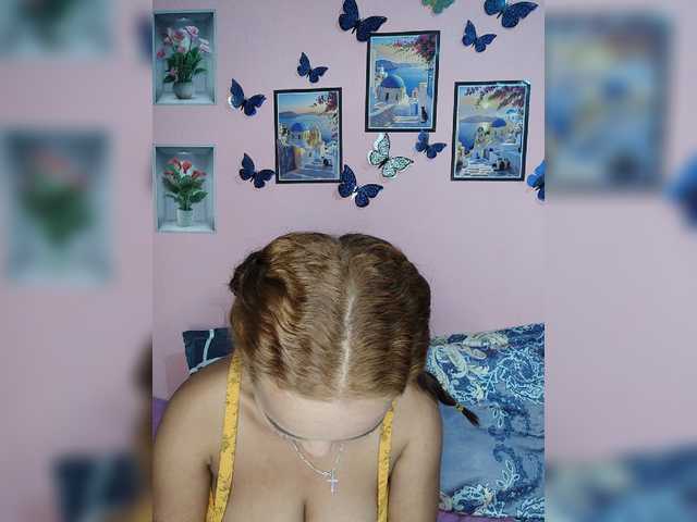Vaninah live cam on BongaCams