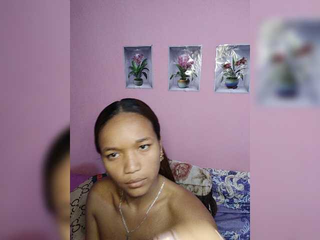 Vaninah live cam on BongaCams