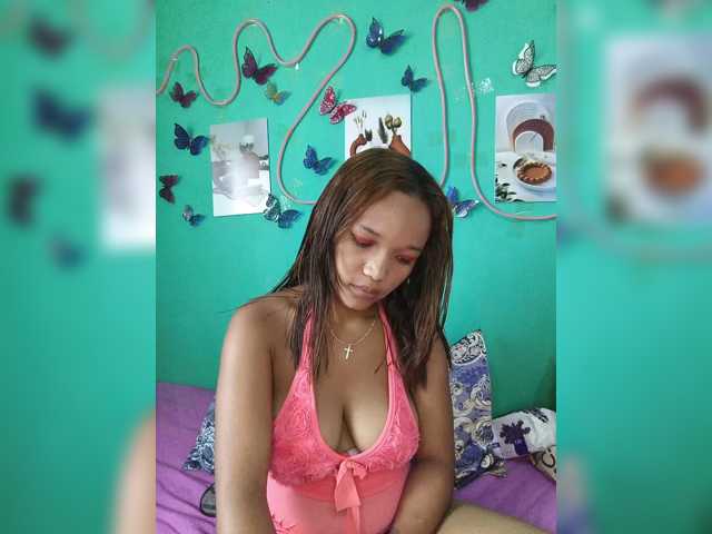 Vaninah live cam on BongaCams