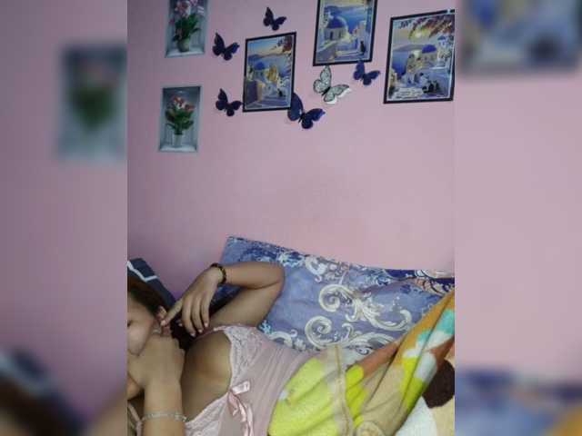 Vaninah live cam on BongaCams