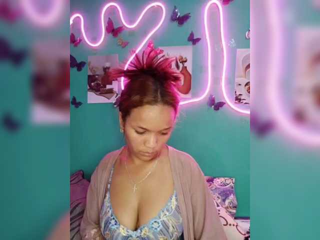 Vaninah live cam on BongaCams