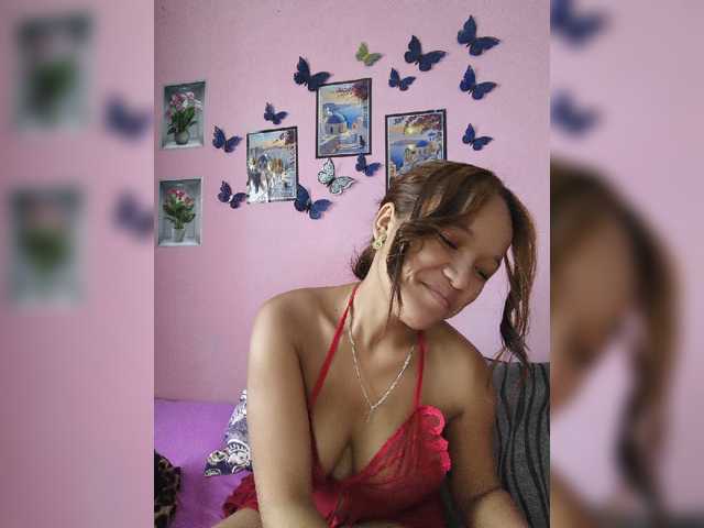 Vaninah live cam on BongaCams