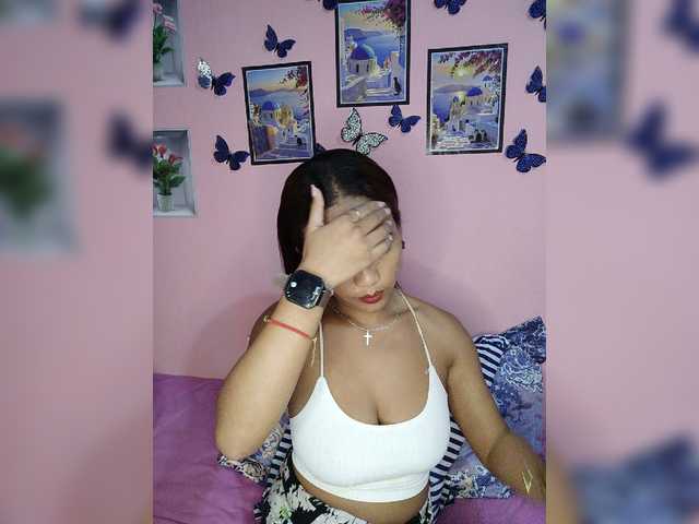 Vaninah live cam on BongaCams