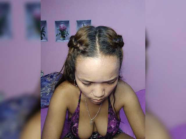 Vaninah live cam on BongaCams