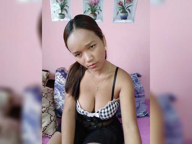 Vaninah live cam on BongaCams