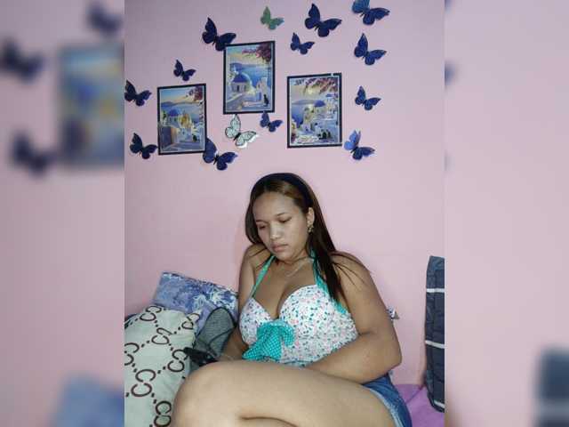Vaninah live cam on BongaCams
