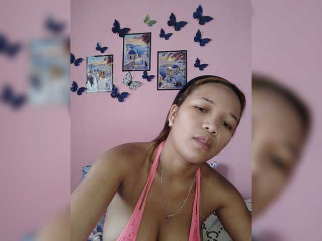 Vaninah live cam on BongaCams