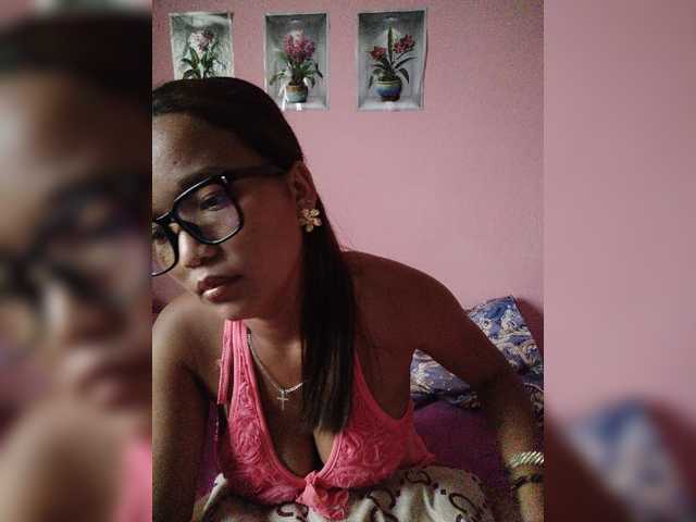 Vaninah live cam on BongaCams