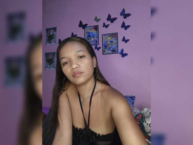 Vaninah live cam on BongaCams