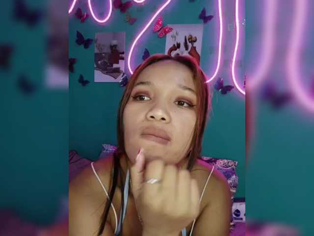 Vaninah live cam on BongaCams