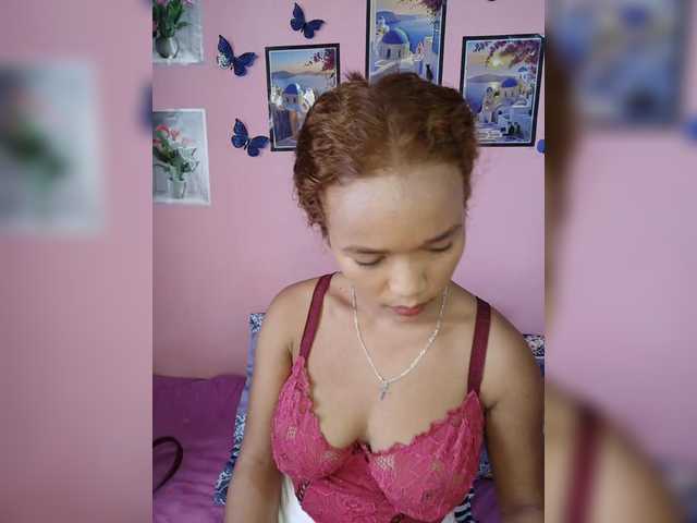 Vaninah live cam on BongaCams