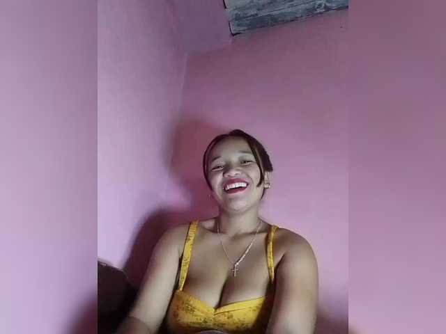 Vaninah live cam on BongaCams