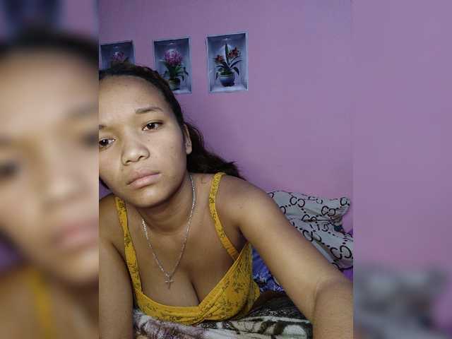 Vaninah live cam on BongaCams