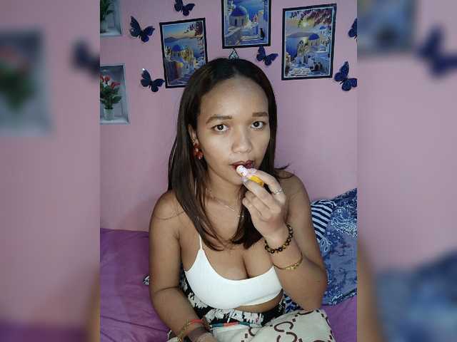 Vaninah live cam on BongaCams