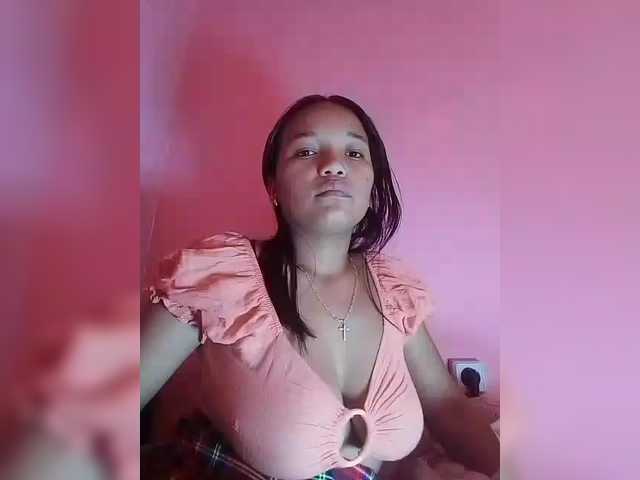 Vaninah's BongaCams show and profile