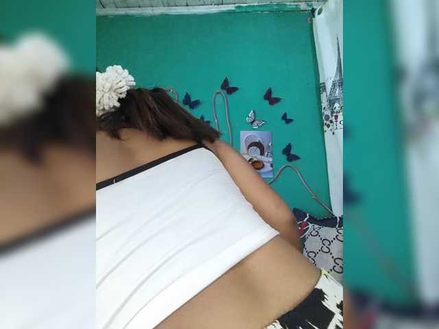 Vaninah live cam on BongaCams