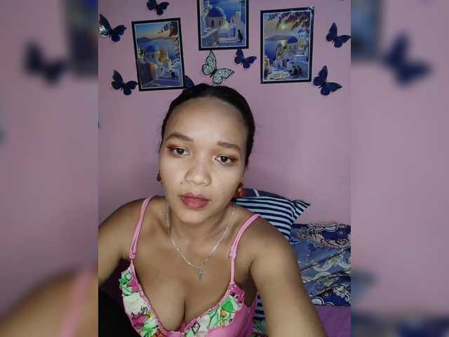 Vaninah live cam on BongaCams