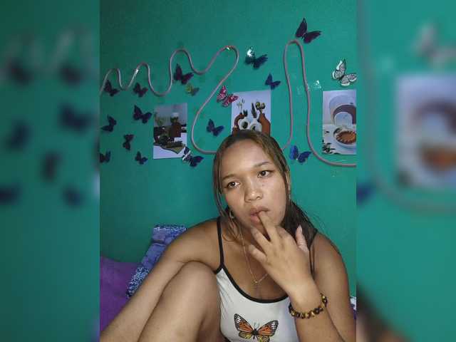 Vaninah live cam on BongaCams