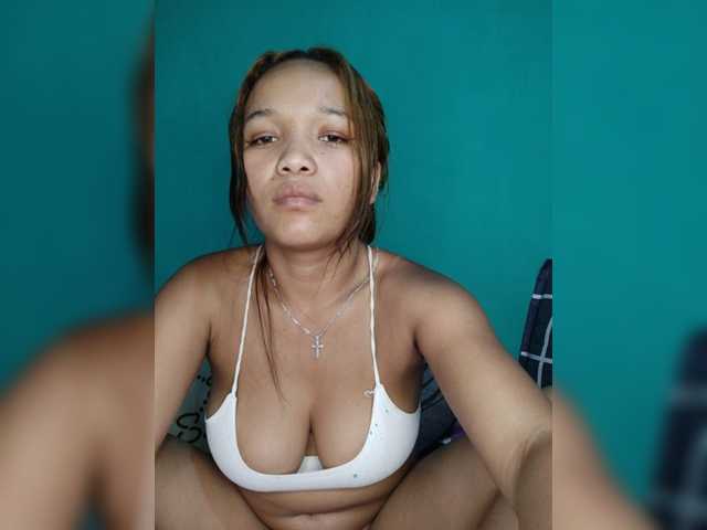 Vaninah live cam on BongaCams