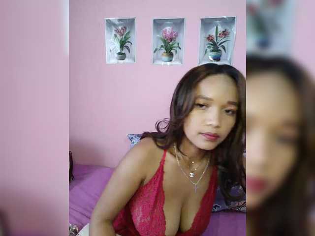 Vaninah live cam on BongaCams