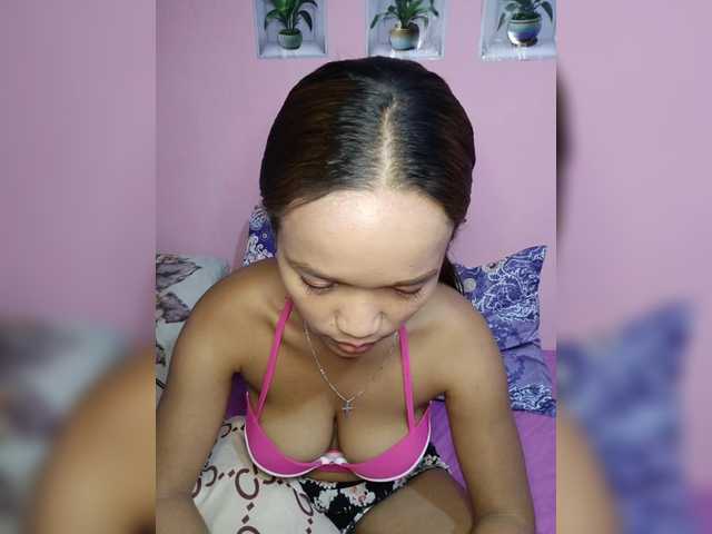 Vaninah live cam on BongaCams