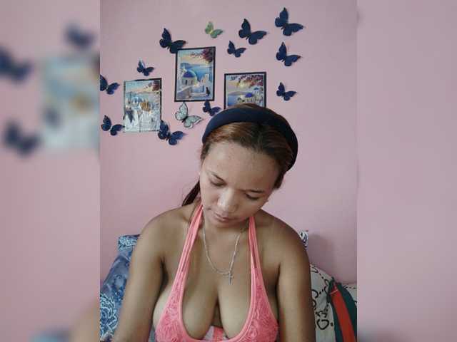 Vaninah live cam on BongaCams