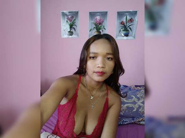 Vaninah live cam on BongaCams