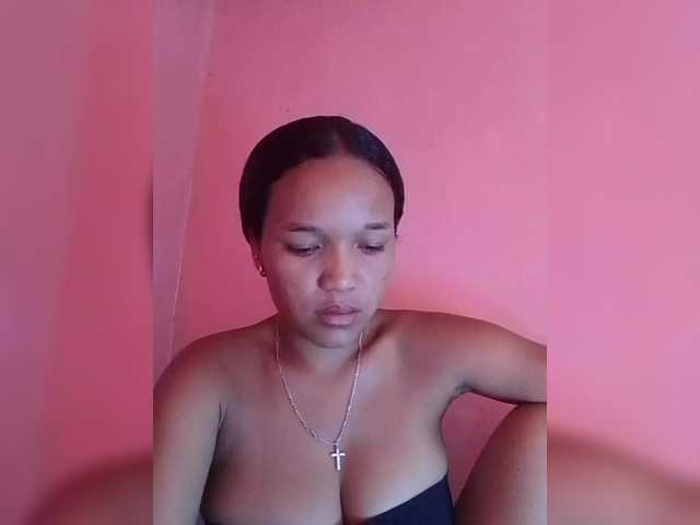 Vaninah's BongaCams show and profile