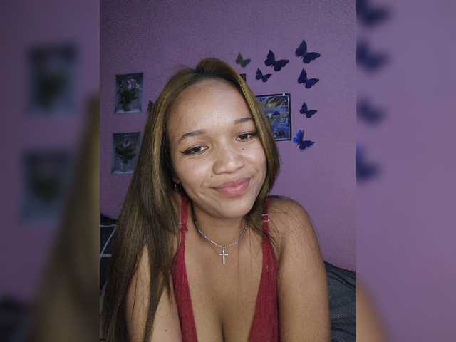 Vaninah live cam on BongaCams