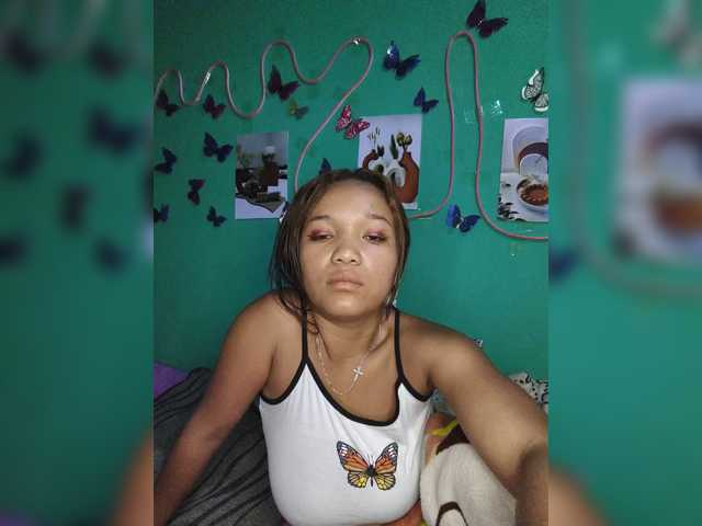 Vaninah live cam on BongaCams