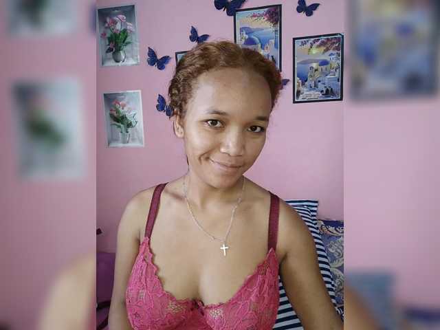 Vaninah live cam on BongaCams