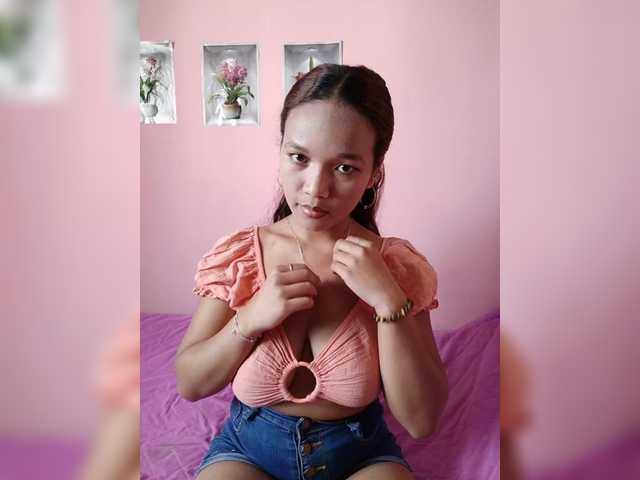 Vaninah live cam on BongaCams