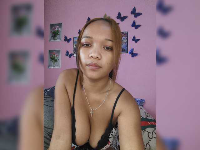 Vaninah live cam on BongaCams