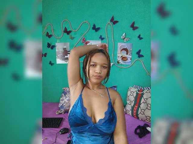 Vaninah live cam on BongaCams