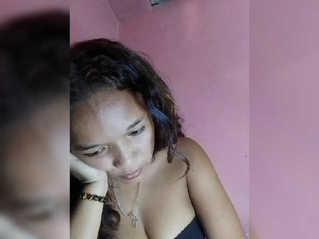 Vaninah live cam on BongaCams