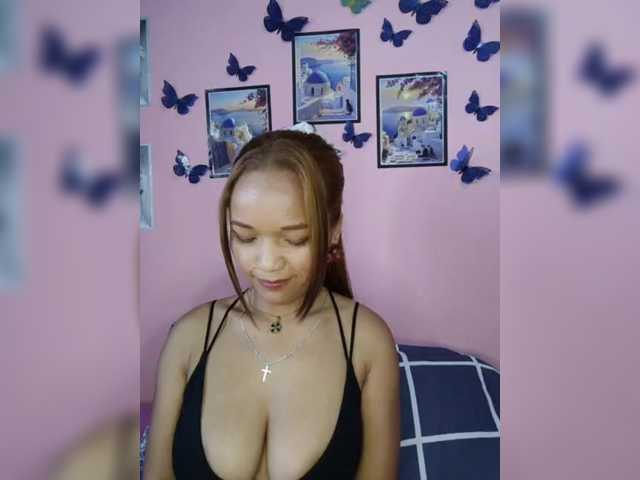 Vaninah live cam on BongaCams