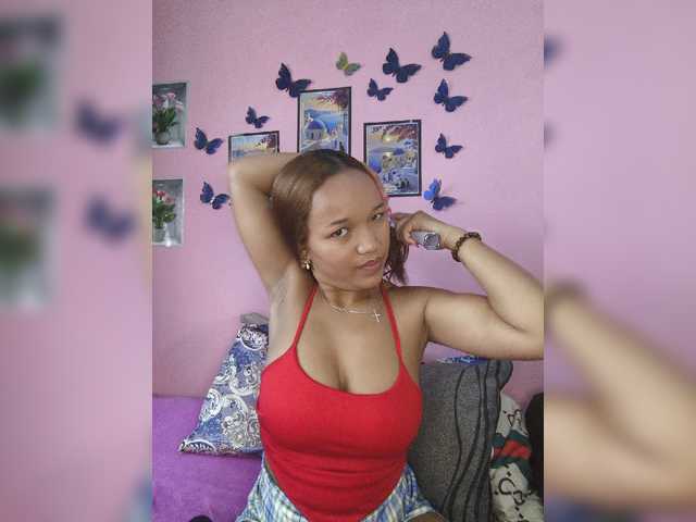 Vaninah live cam on BongaCams
