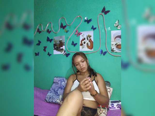 Vaninah live cam on BongaCams