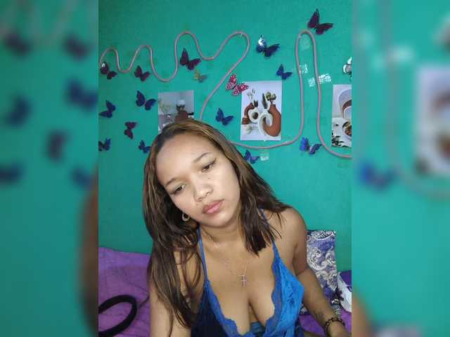 Vaninah live cam on BongaCams