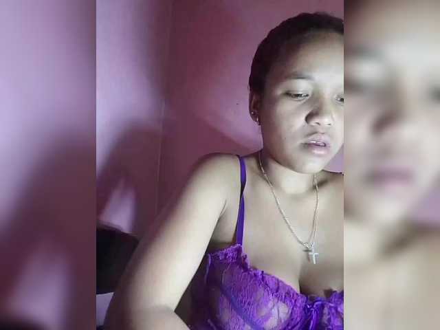Vaninah live cam on BongaCams