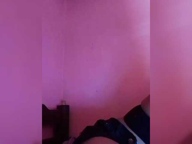 Vaninah's BongaCams show and profile