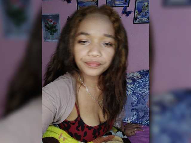 Vaninah live cam on BongaCams