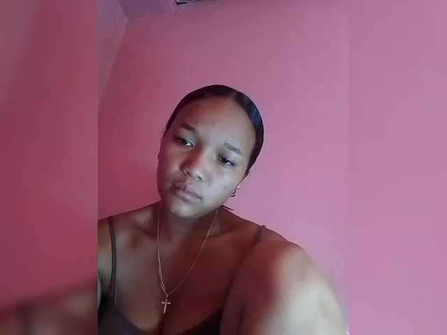 Vaninah's BongaCams show and profile