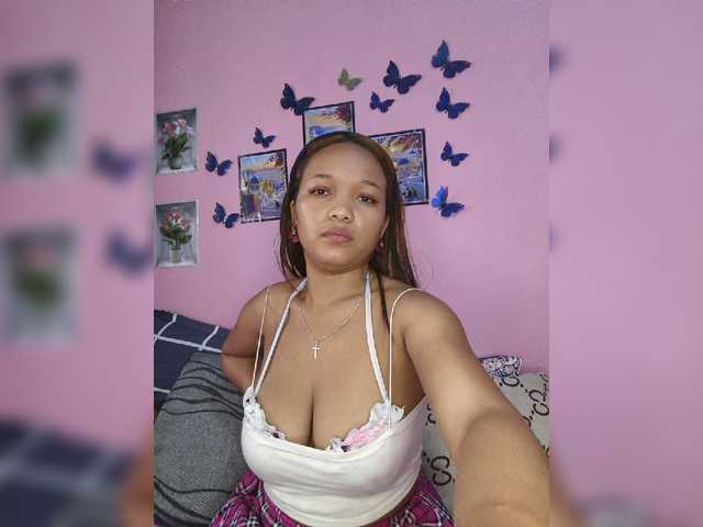 Vaninah live cam on BongaCams