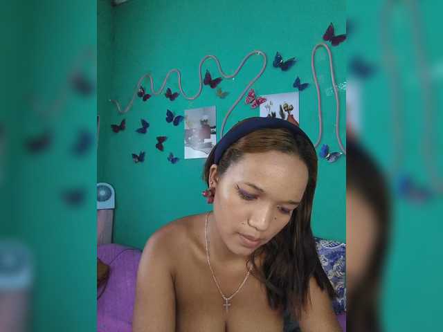 Vaninah live cam on BongaCams