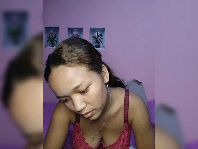 Vaninah live cam on BongaCams