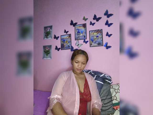 Vaninah live cam on BongaCams