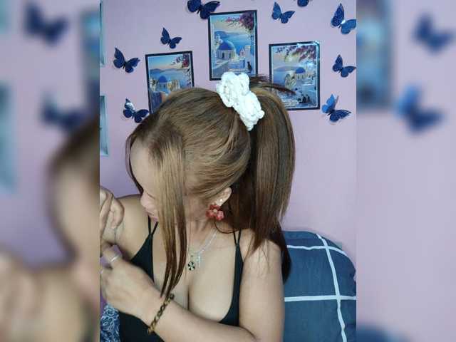 Vaninah live cam on BongaCams