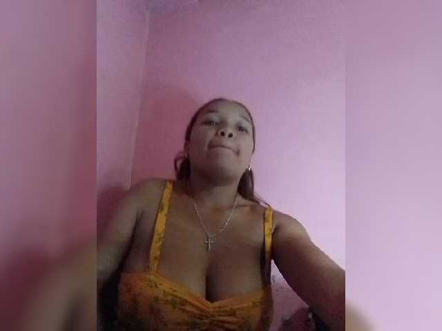 Vaninah live cam on BongaCams