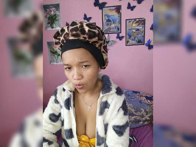 Vaninah live cam on BongaCams